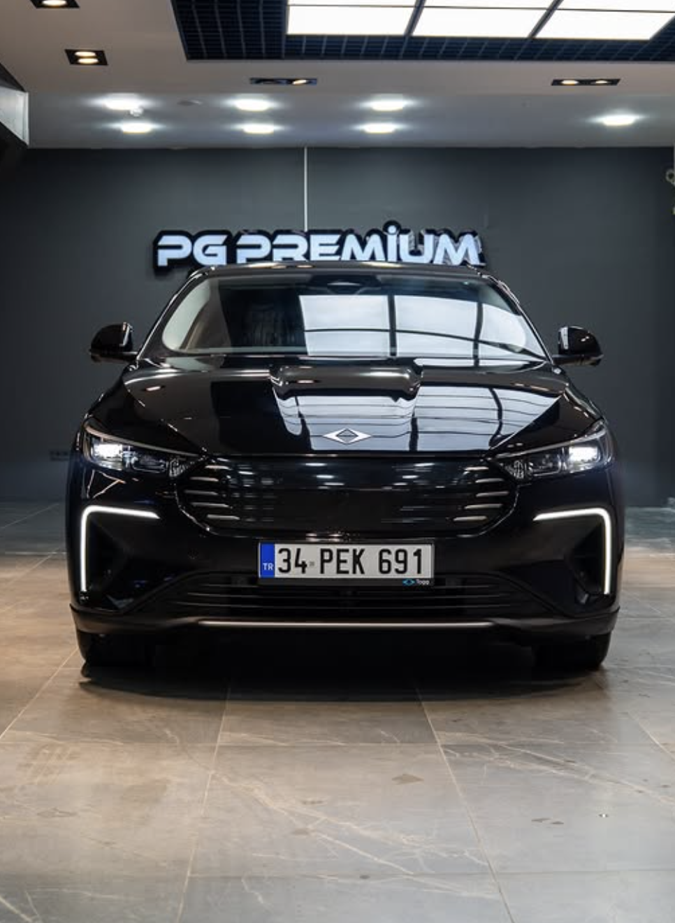 Araç Cam Filmi Çeşitleri ve İstanbul'da Profesyonel Uygulama - PG Kaplama PPF ve araç kaplama blog kapak görseli